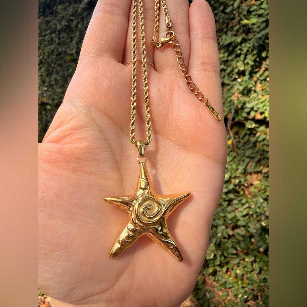 Gold Starfish Pendant Necklace Waterproof Stainless Steel - Picture 3 of 5